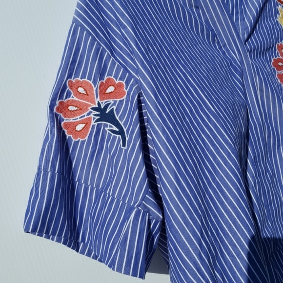 💞Zara Floral Embroidered Blue Top- Size L💞 - Picture 6 of 7